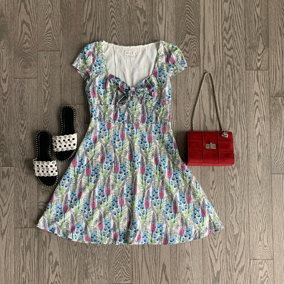 Molly Bracken Dress👗💕 - Picture 1 of 4